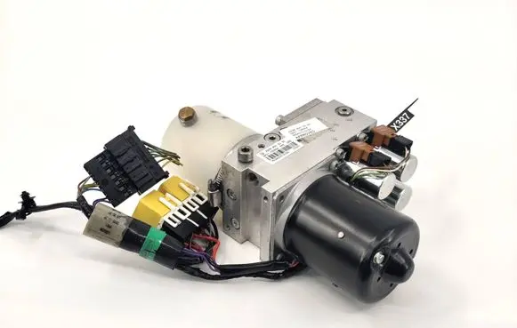 Mercedes-Benz CLK A209 C209 Convertible roof hydraulic pump A2098000330