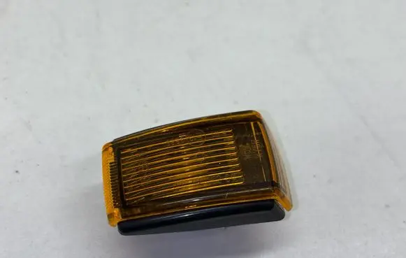 Volvo S70 V70 V70 XC Front fender indicator light 185971