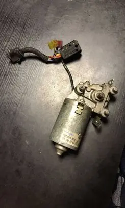 Mercedes-Benz E W124 Sunroof motor/actuator 1247800407