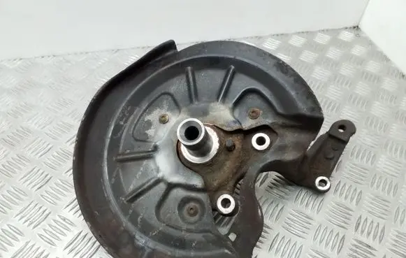 Volkswagen Golf VI Rear wheel hub 1T0615611B 8100