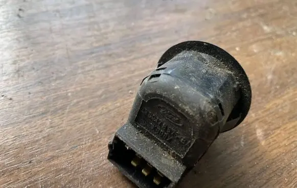 Ford Mondeo Mk III Wing mirror switch 93BC17B676BA