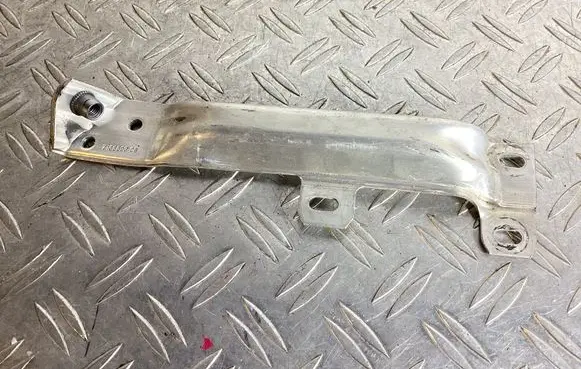 BMW 6 F06 Gran coupe Radiator support slam panel bracket 7158893