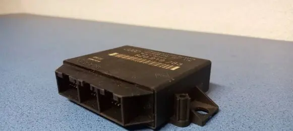 Audi A6 S6 C5 4B Parking PDC control unit/module 8Z0919283
