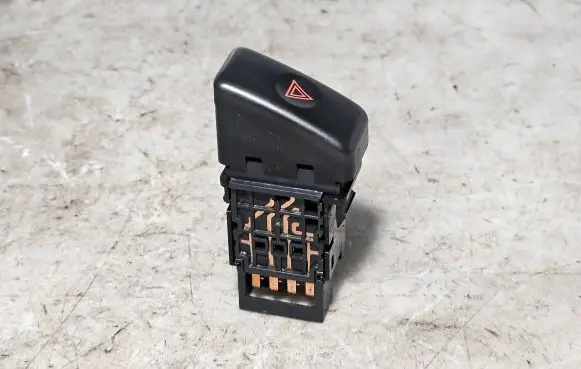 Subaru Impreza II Hazard light switch 06016