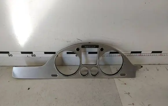 Volkswagen PASSAT B6 Dashboard trim 3C1858335 ESW561