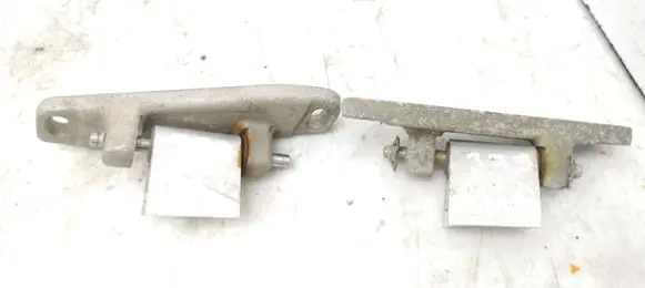Microcar M8 Front door hinges set 1006189 1006190