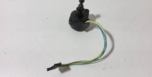 Headlight level adjustment motor