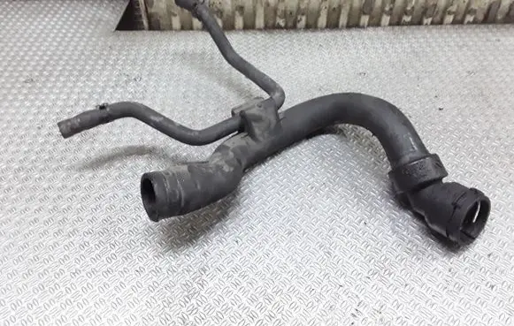 Audi A4 S4 B7 8E 8H Engine coolant pipe/hose 8E0121101C