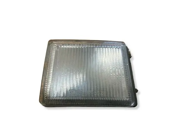 Volkswagen PASSAT B4 Front reflector 125078B