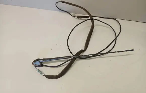 Nissan Almera Tino Radio antenna 