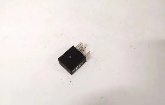 Opel Zafira A Other relay 24432680