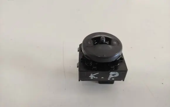Wing mirror switch