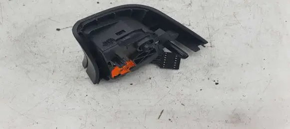 Mercedes-Benz ML W164 Steering wheel buttons/switches A1648200010