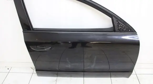 Skoda Superb B8 (3V) Front door