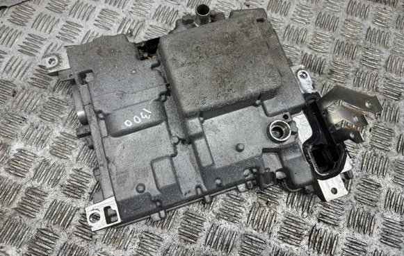 Voltage converter inverter