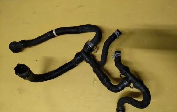 Peugeot 508 II Engine coolant pipe/hose 9822382080