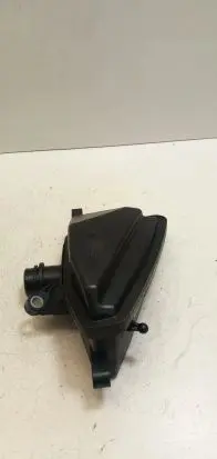 Mercedes-Benz R W251 Intake resonator A6421400087 6421400087