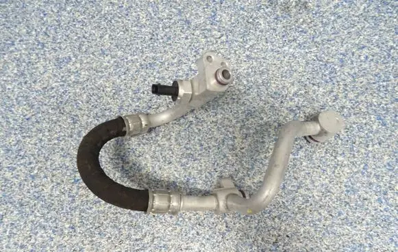 Volkswagen Golf VII Air conditioning (A/C) pipe/hose 5QE820017B