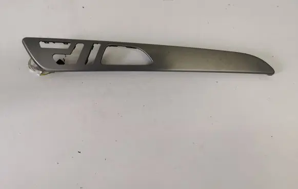 Mercedes-Benz GLE (W166 - C292) Front door trim bar A0009067000
