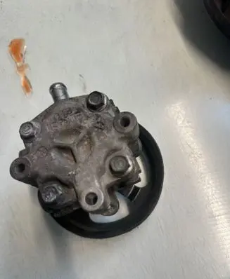 Dodge Caliber Power steering pump 2132