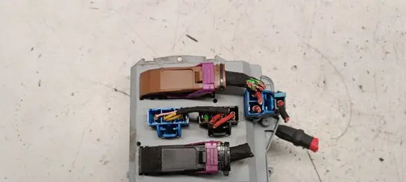 Iveco Daily 35 - 40.10 Fuse module 69501171 20061027 D10S61