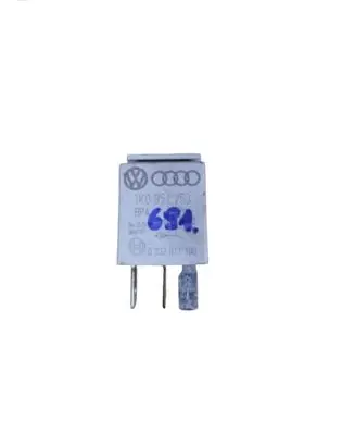 Volkswagen PASSAT B5 Other relay 1K0951253 0332011100