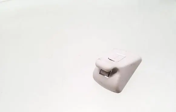 Sun visor clip/hook/bracket