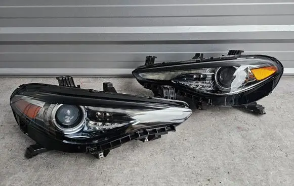 Alfa Romeo Giulia Headlights/headlamps set 