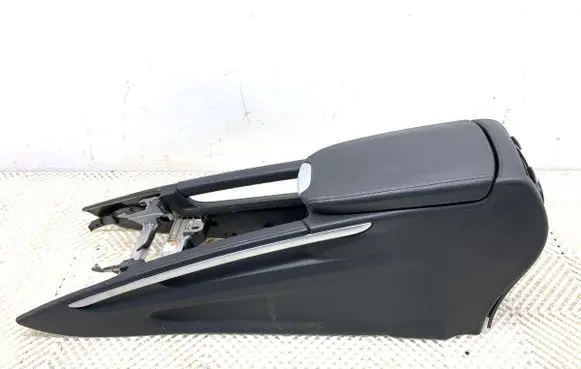 Mercedes-Benz GL X164 Center console 