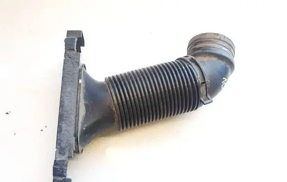 Volkswagen Jetta V Air intake hose/pipe 1K0129609B 1K0129618Q