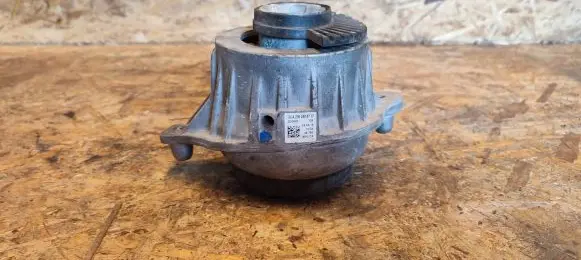 Mercedes-Benz C W205 Engine mount bracket A2052406717 ZGS001 708601