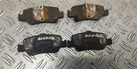Toyota Auris E180 Brake pads (rear) 