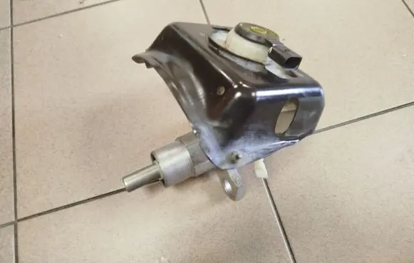 Audi A6 S6 C7 4G Master brake cylinder 8K0611301A