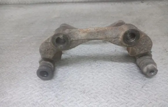 Volkswagen PASSAT B3 Front Brake Caliper Pad/Carrier 