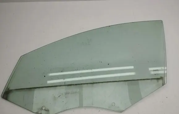 Volvo XC60 Front door window glass four-door