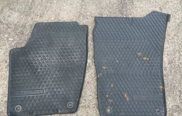 Volkswagen Polo IV 9N3 Car floor mat set 6Q1862435 6Q1061501