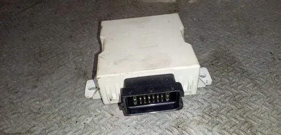 Toyota Avensis T250 Window wiper relay 150696