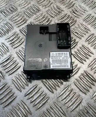 Mercedes-Benz E W213 Air conditioning/heating control unit A0009003810