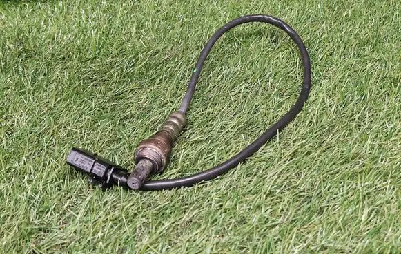 Audi A4 S4 B8 8K Lambda probe sensor 06E906265Q