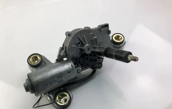 Ford Scorpio Wiper motor 0390201546