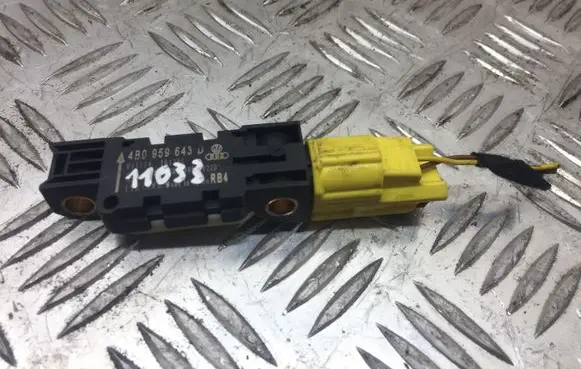 Audi A3 S3 8P Airbag deployment crash/impact sensor 4B0959643D 11033