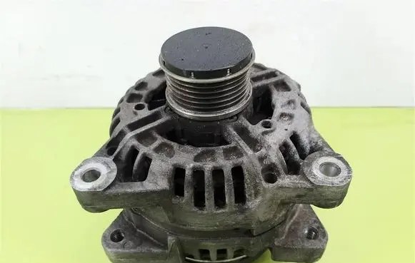 Peugeot 307 Generator/alternator 9646921880