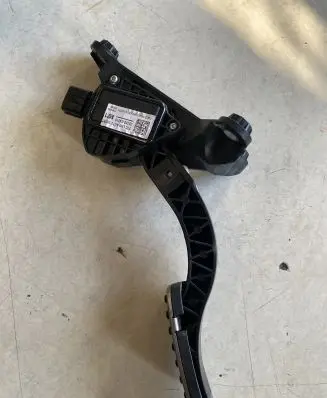 KIA Pro Cee'd III Accelerator throttle pedal 32700G4210