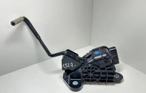 Lexus GS 300 350 430 450H Accelerator throttle pedal 7812030A40 1988003530