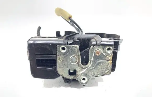 Opel Antara Front door lock 