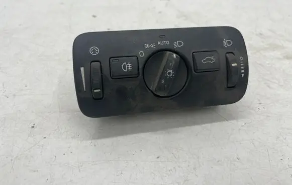 Volvo V40 Light switch 30739425