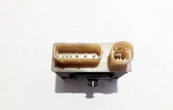 Peugeot 207 Glow plug pre-heat relay 9652021180 1801095-1