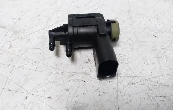 Audi Q7 4L Turbo solenoid valve 1J0906283C