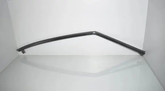 Land Rover Range Rover Sport L320 Other front door trim element BJ3220519A