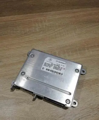 Mercedes-Benz E W211 Bluetooth control unit module A2118705526